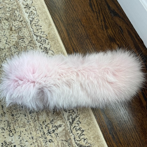 Pink fur collar - Picture 2 of 2